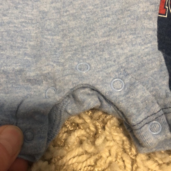 Barely worn baby Gap romper - Picture 4 of 4